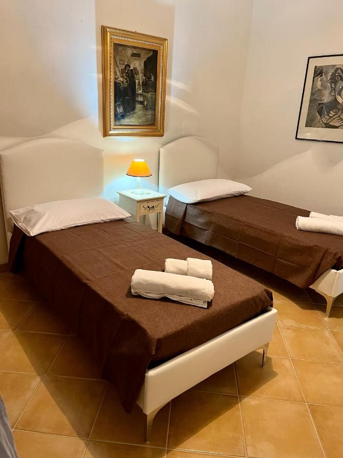 Villa Letizia Rooms & Apartments Noto Exterior photo